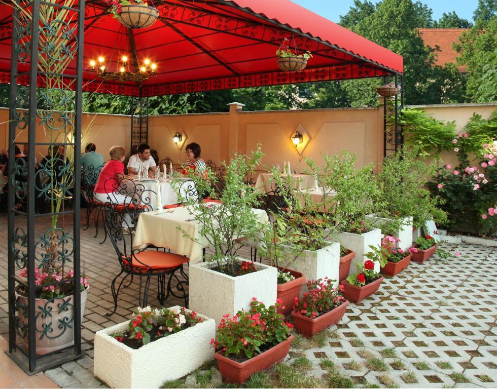 Contessa Hotel Shumen Dış mekan fotoğraf